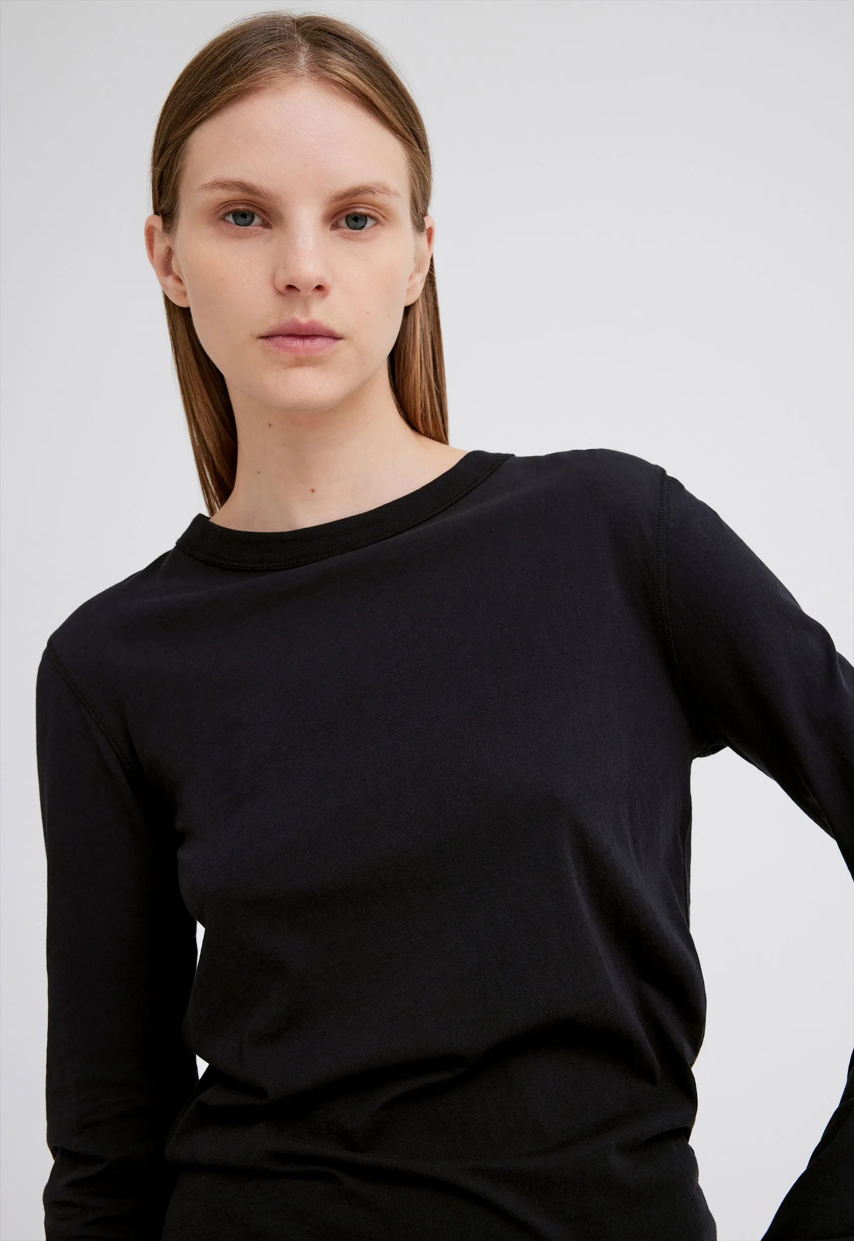 Davies Long Sleeve Tee - Black