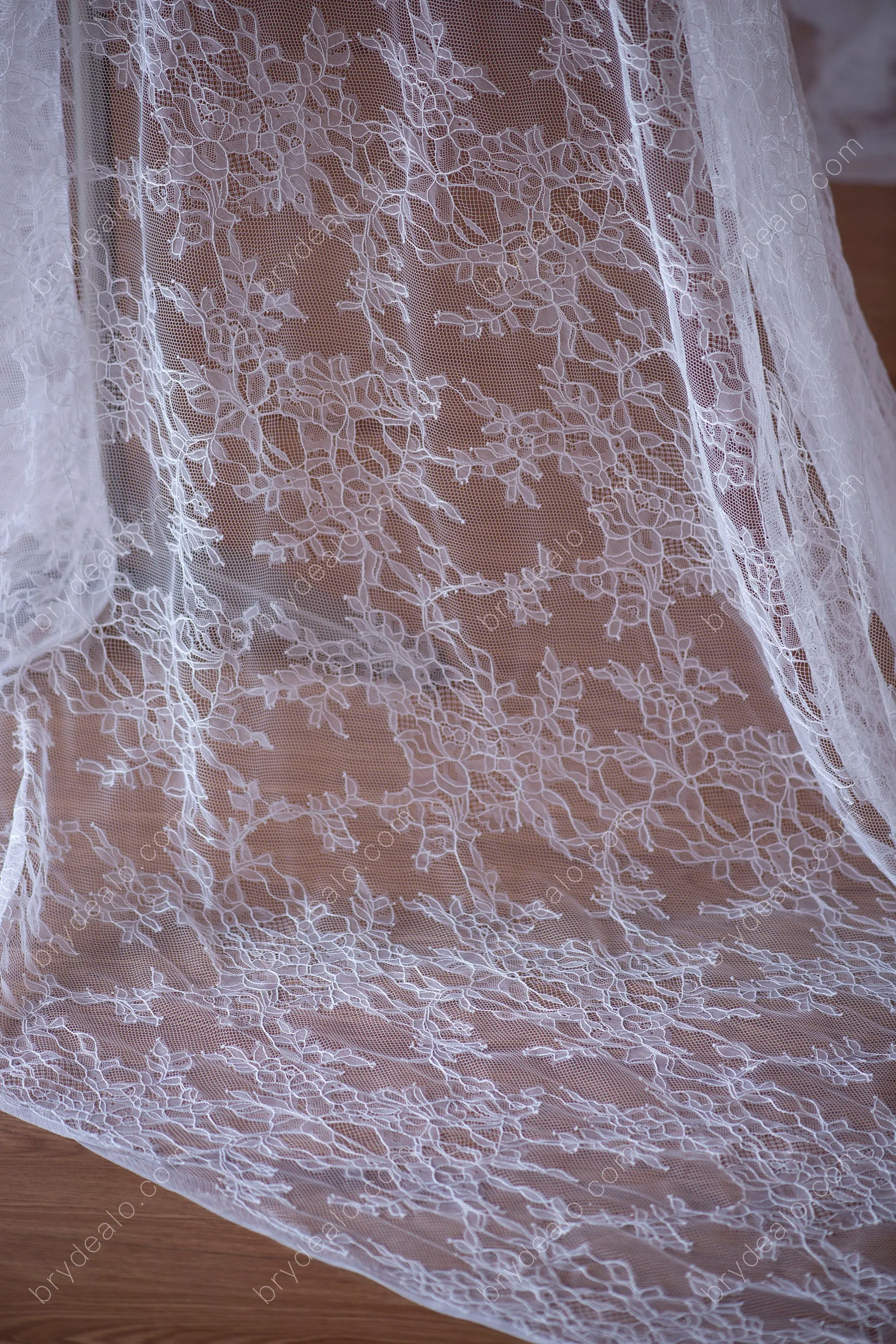 Dreamy Leave Bridal Lace Fabric for Wholesale