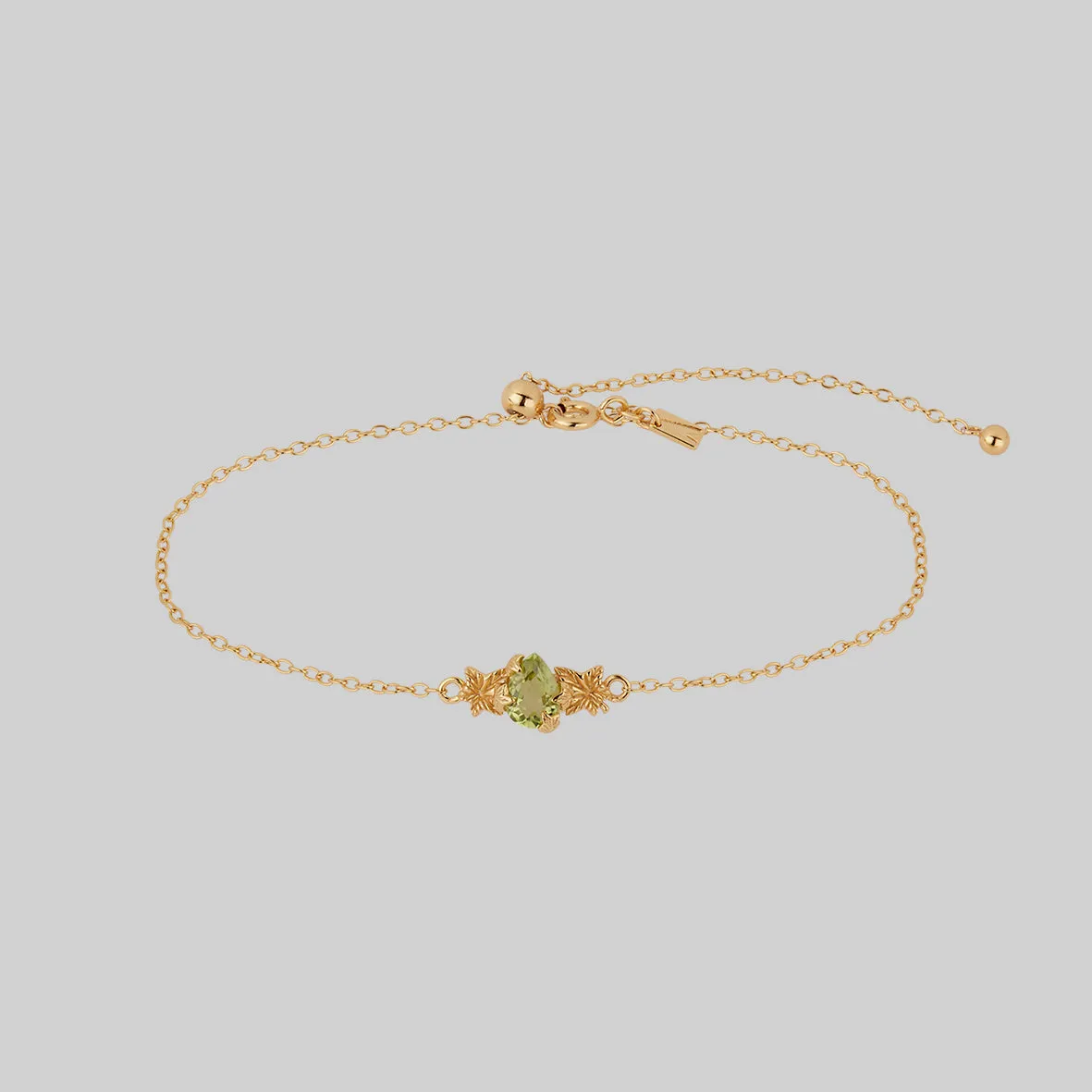 FERONIA. Secret Garden Peridot Bracelet - Gold