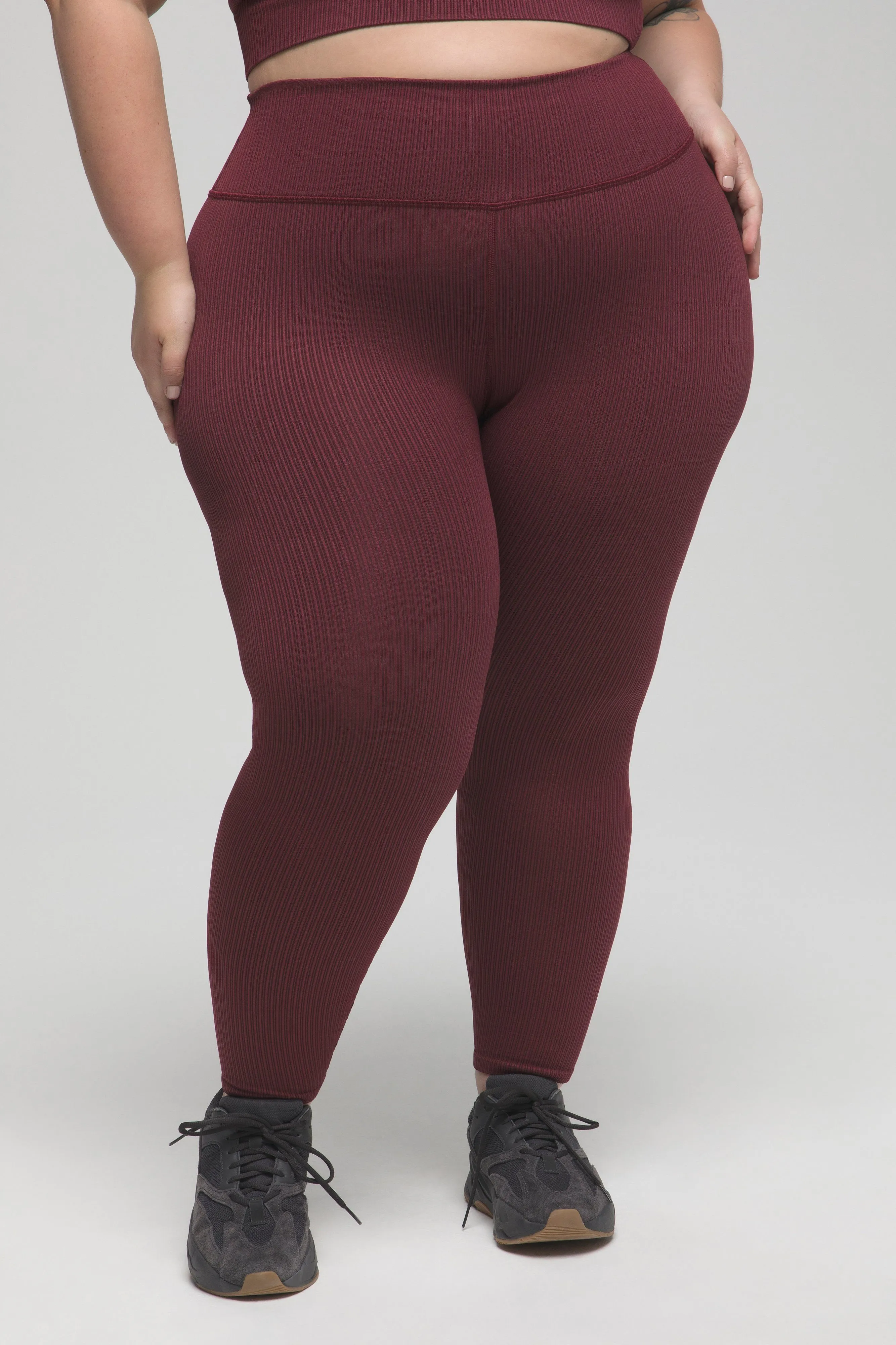 SEAMLESS RIBBED LEGGING | PORT001