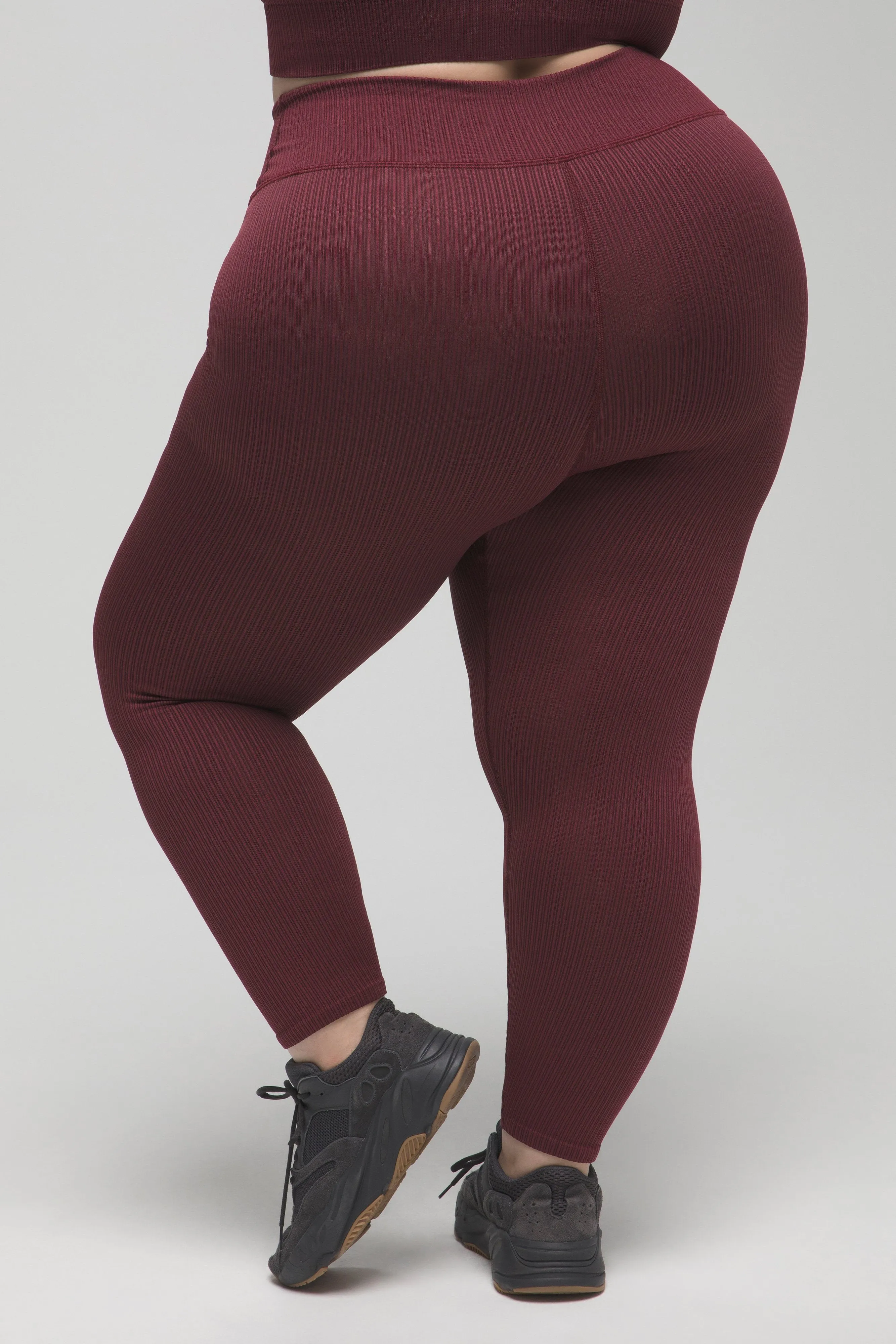 SEAMLESS RIBBED LEGGING | PORT001